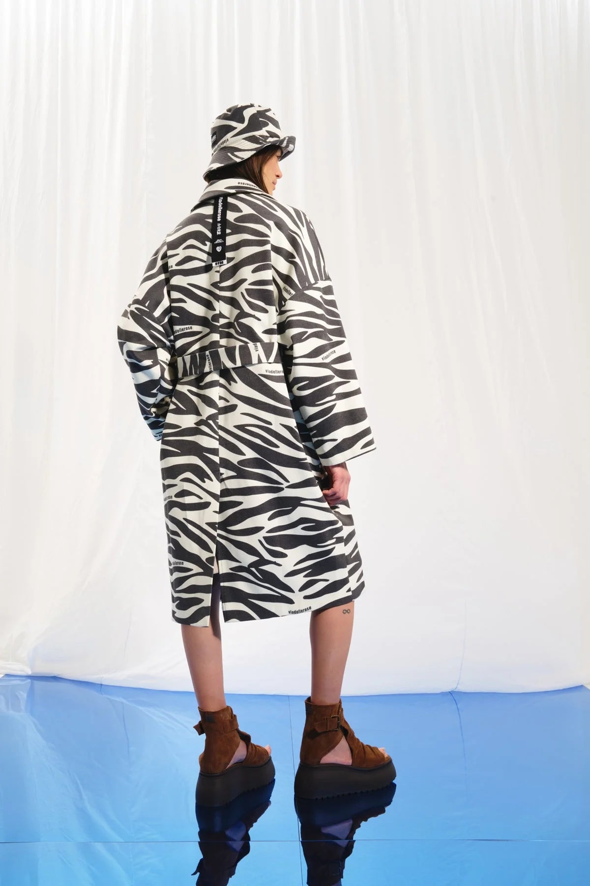 Coat 17383 VDR Clothes