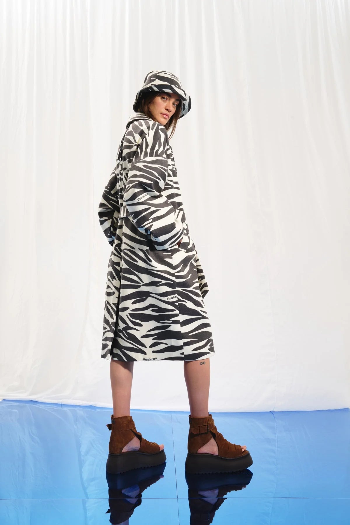 Coat 17383 VDR Clothes