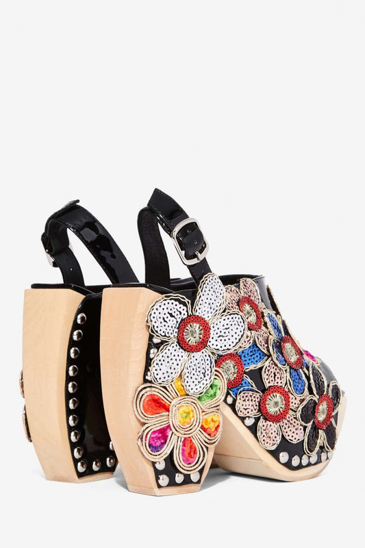 Tove Jeffrey Campbell