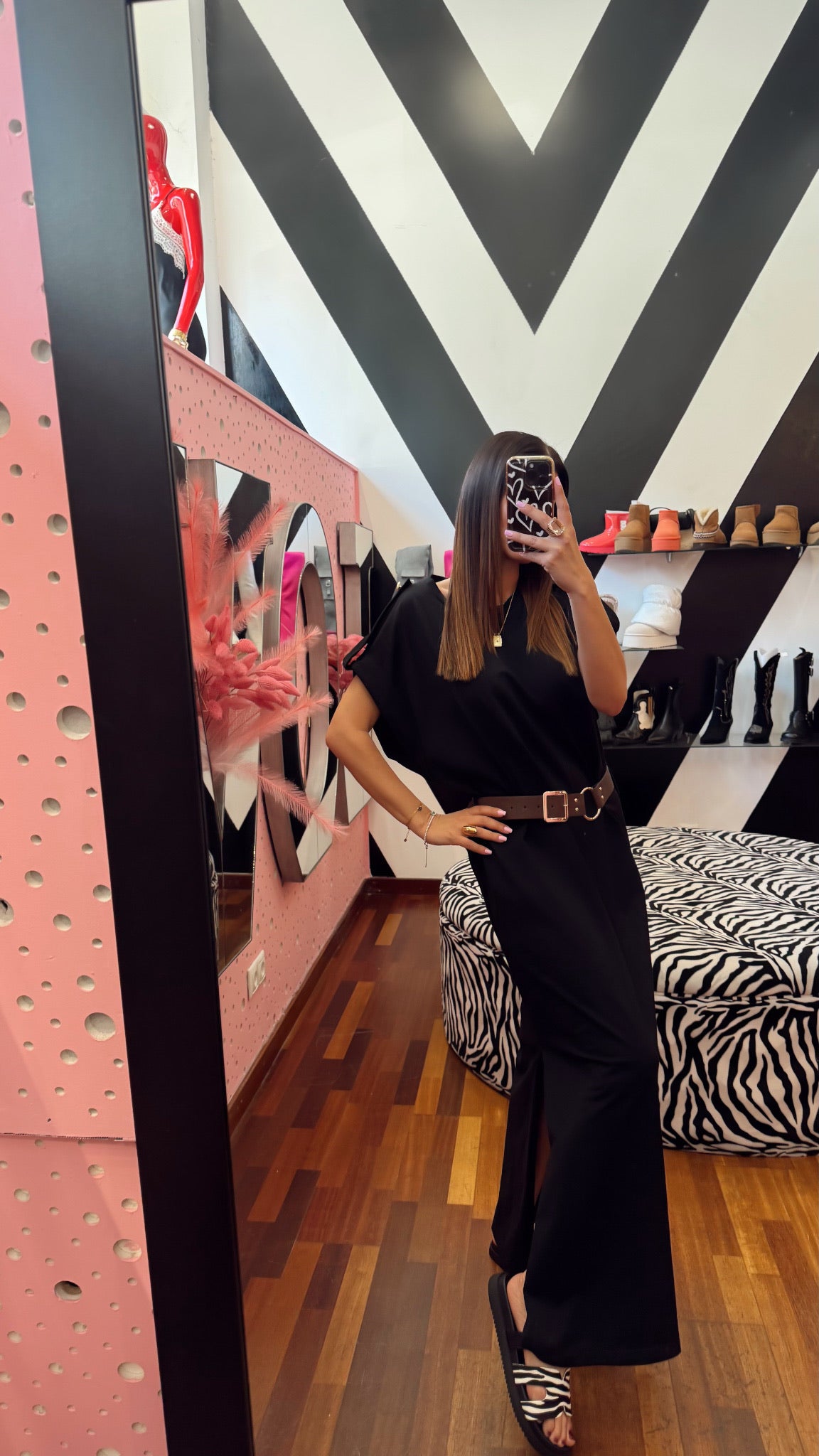 Vestido Preto com Cinto
